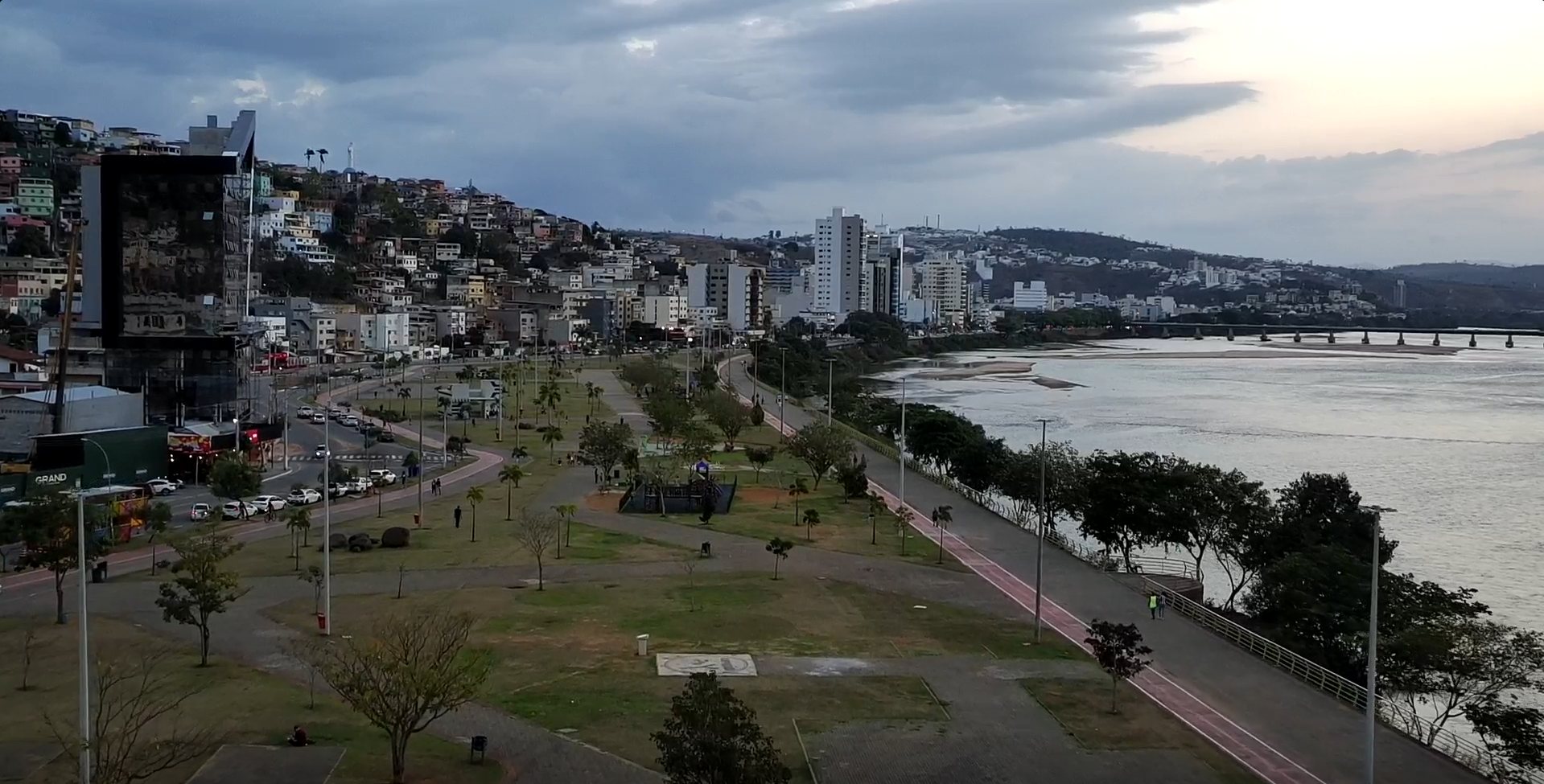 Avenida Beira-Rio 